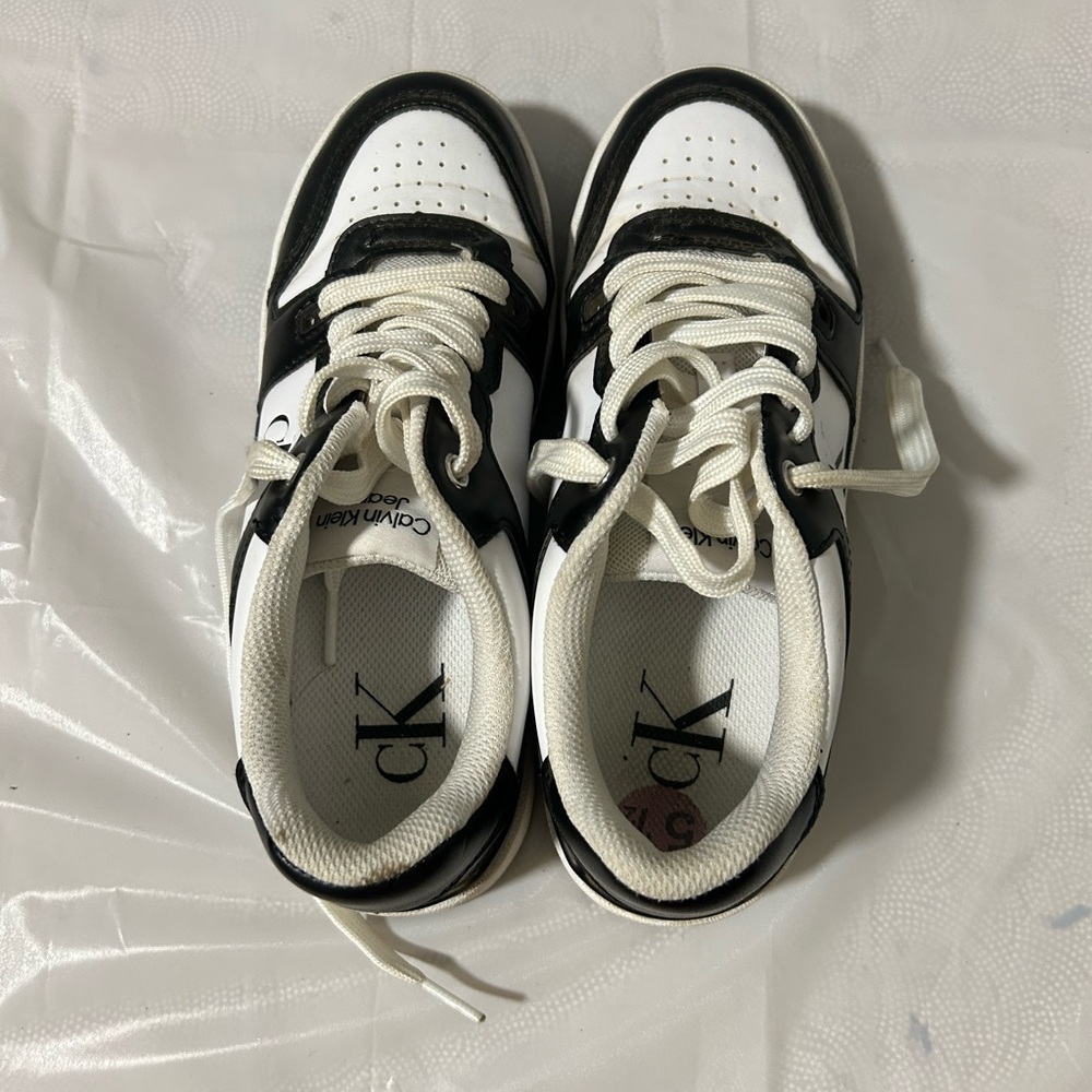 5.5 Calvin Klein shoes
